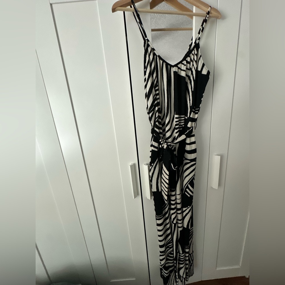 H&M Women’s Black and White Striped Patterned Jumpsuit Medium - Picture 6 of 11